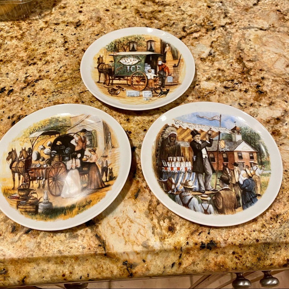 Set of 3 Small Decorative Old World Plates